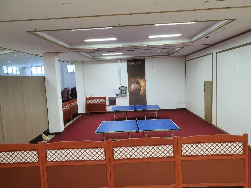 Arbon Youth Hostel & Resort Jeju Buitenkant foto
