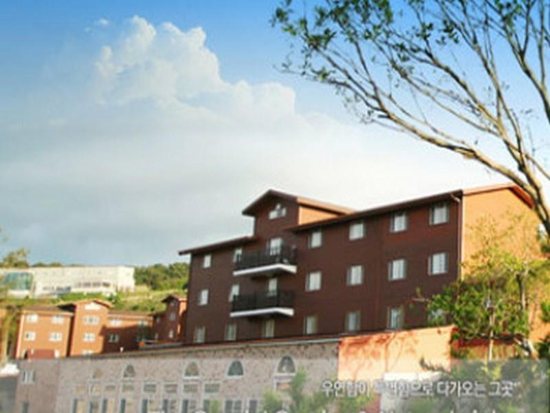 Arbon Youth Hostel & Resort Jeju Buitenkant foto