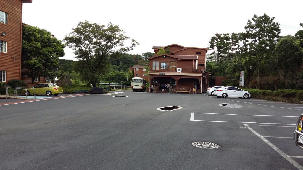 Arbon Youth Hostel & Resort Jeju Buitenkant foto