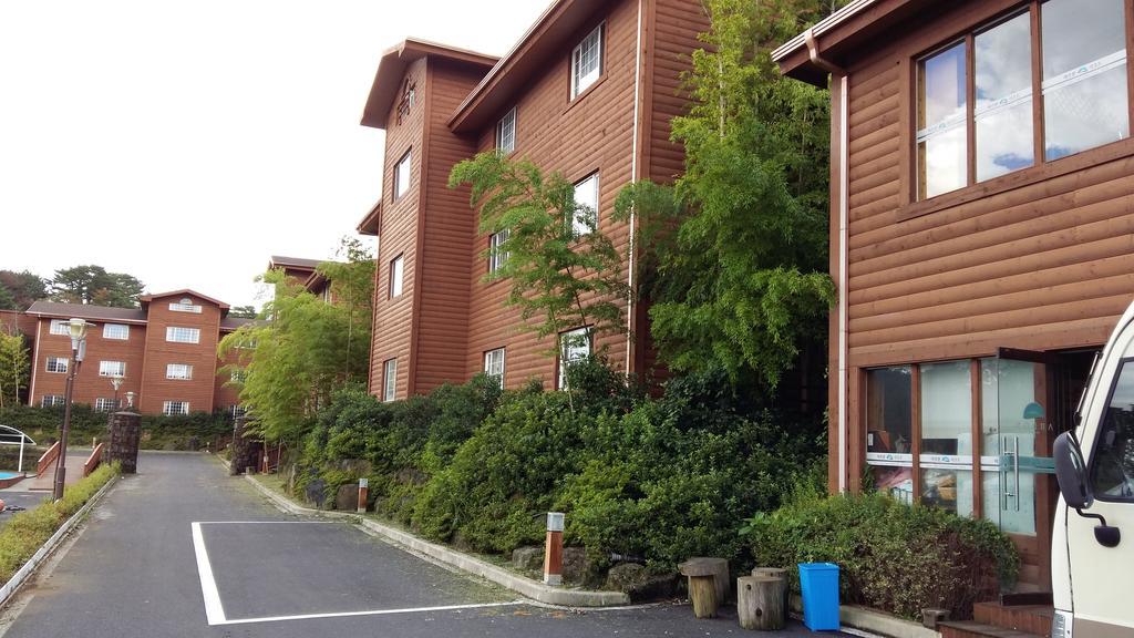 Arbon Youth Hostel & Resort Jeju Buitenkant foto
