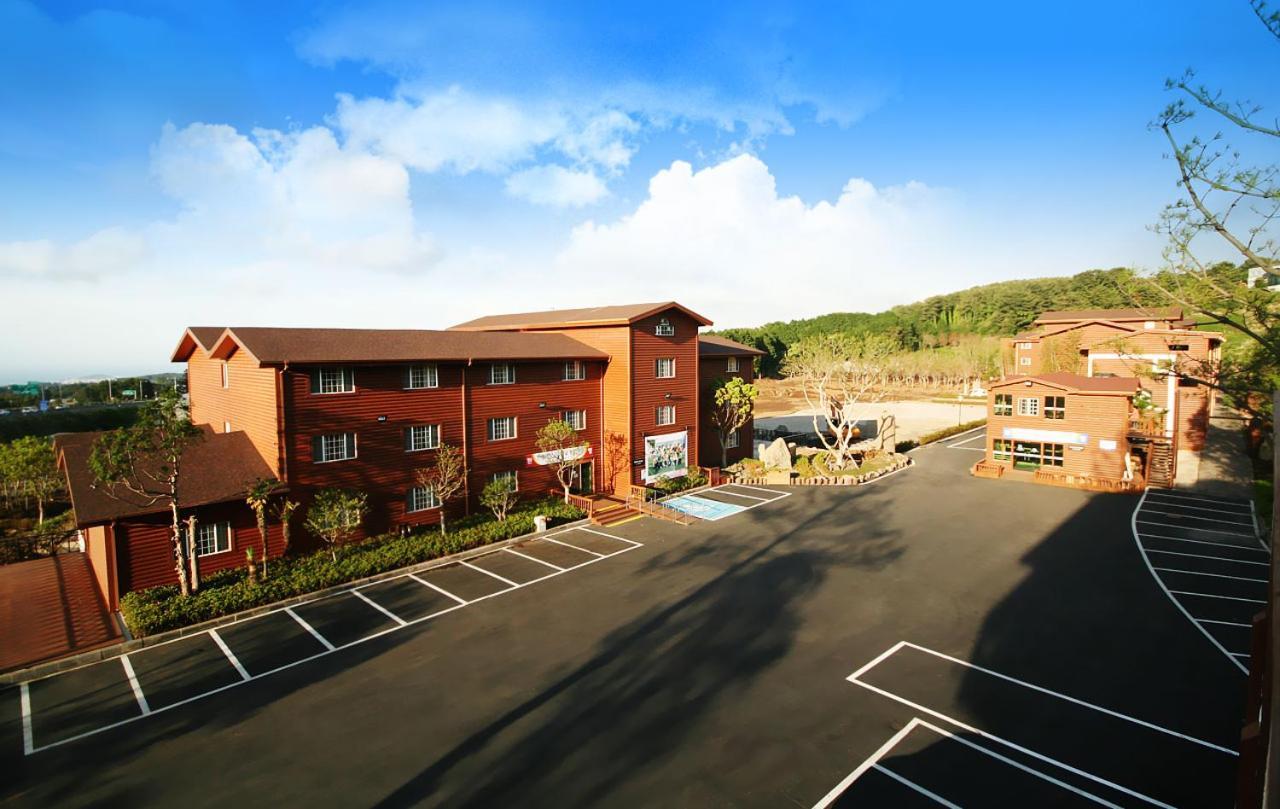 Arbon Youth Hostel & Resort Jeju Buitenkant foto