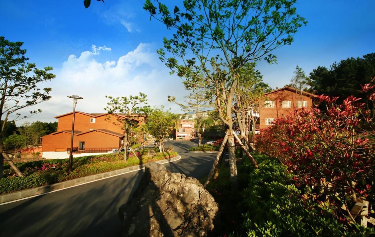 Arbon Youth Hostel & Resort Jeju Buitenkant foto